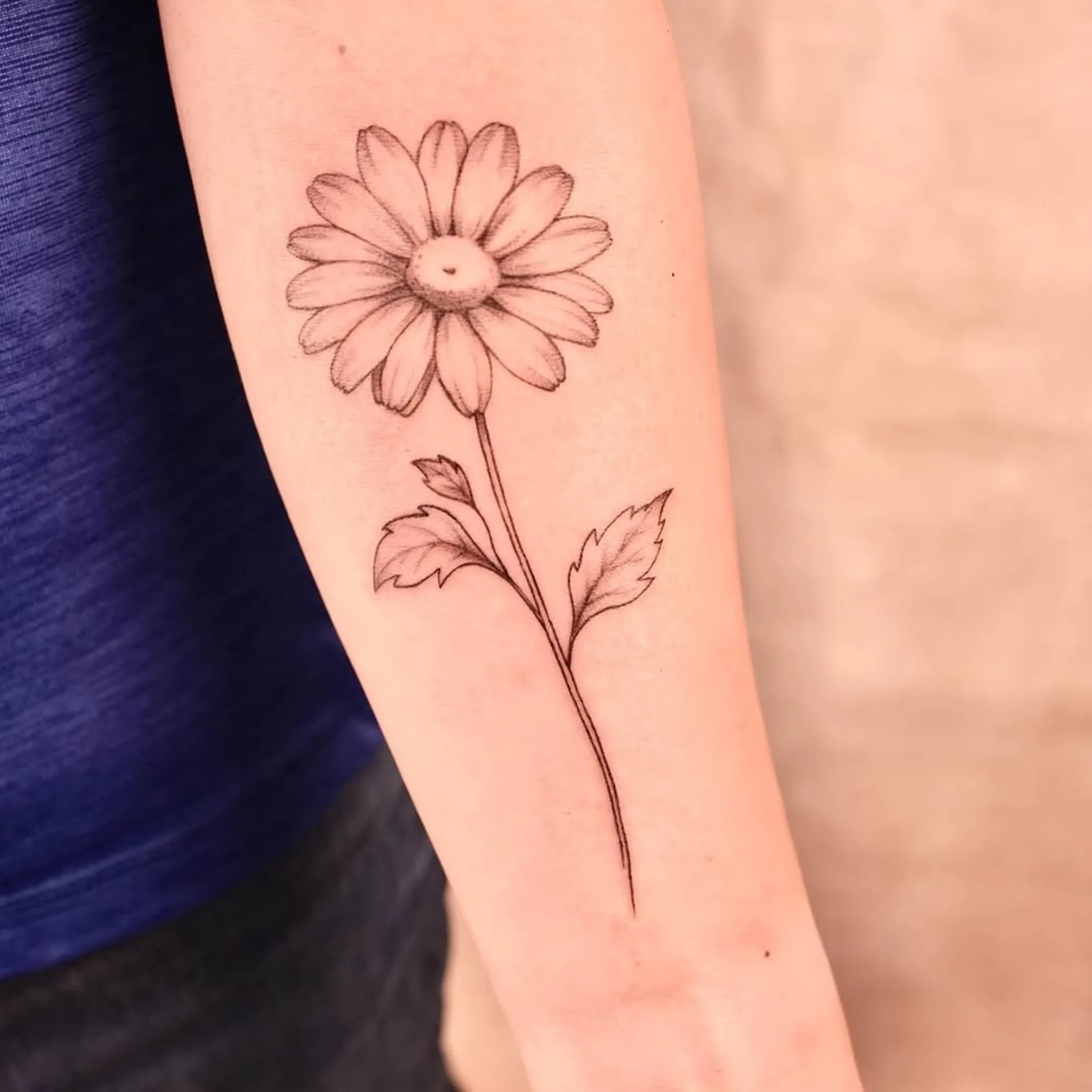 daisy flower tattoo inspiration